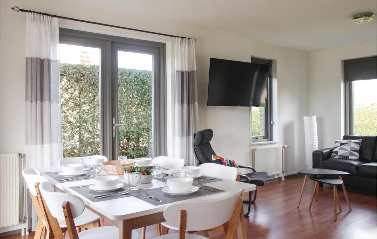 Vakantiehuis Nice In With 3 Bedrooms&wifi Wemeldinge